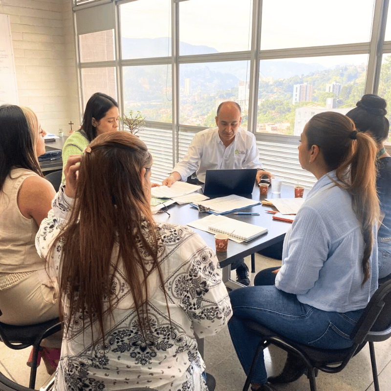 Orientación a empresas en sostenibilidad y continuidad del negocio